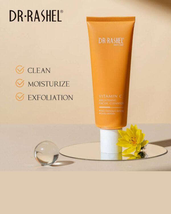 Vitamin C Advanced Brightening Facial Cleanser (120g) - Image 3