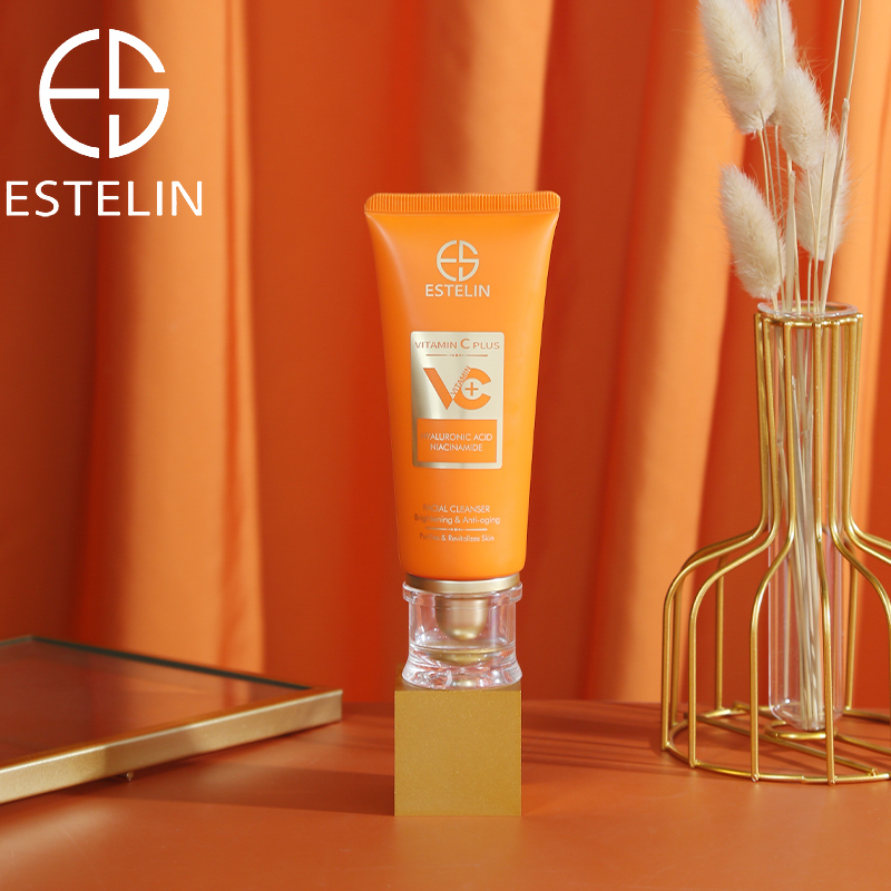 Vitamin C Plus Brightening & Anti-Aging Facial Cleanser - Image 4